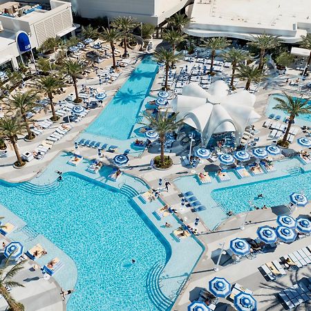 Fontainebleau Las Vegas Hotel Exterior photo